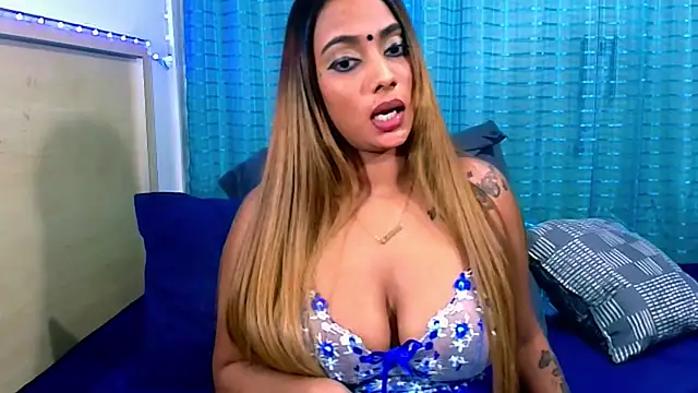 sexyindianchic live cam on StripChat