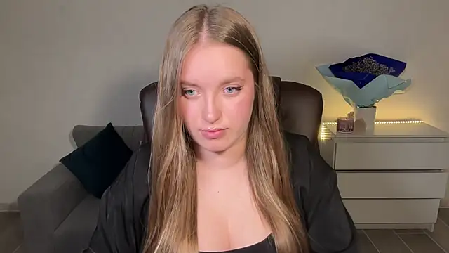 EvaMaddison live cam on StripChat