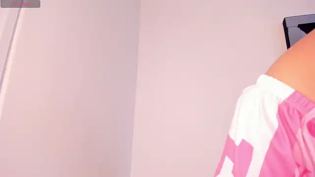 Anniewine_ webcam