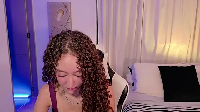ChloeMoreti webcam