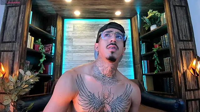 Donovan_Desmond webcam