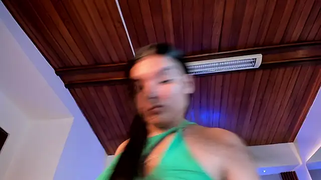 zoe_linss webcam