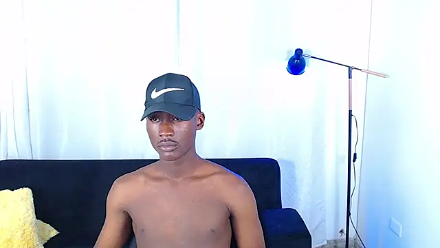 alexaandro18 webcam