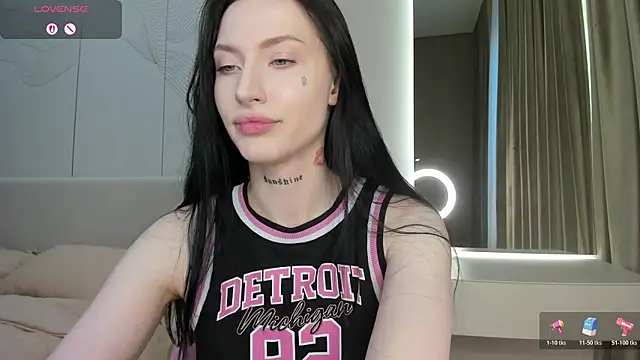 JenniferQueen11 webcam