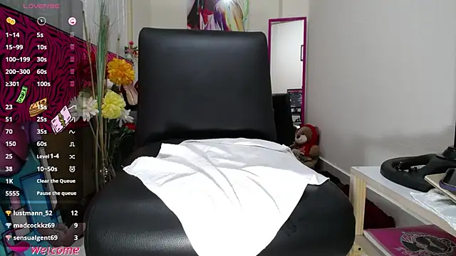 ViickySexy live cam on StripChat