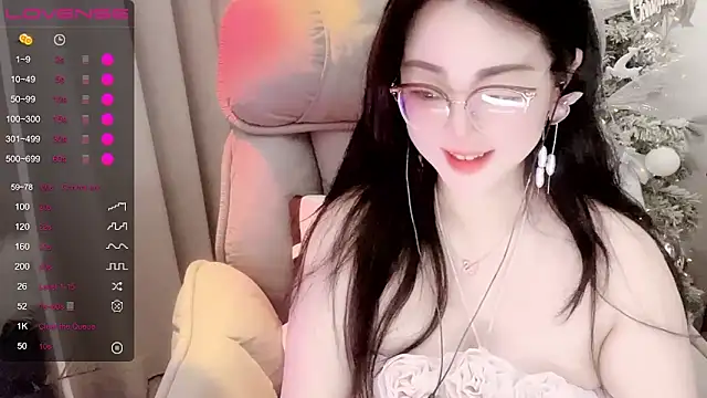 Monica-666888- webcam