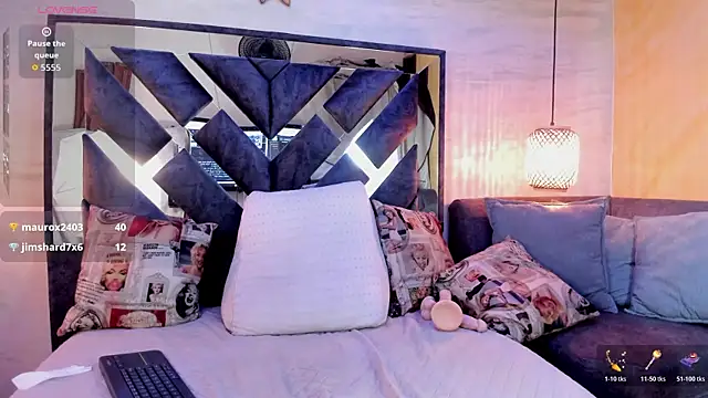 annie_vega17_ webcam