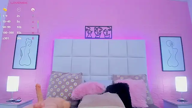 charlotte_kisss webcam