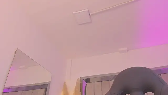 EmmaBeel webcam
