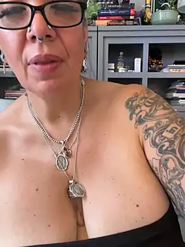 dieseldame1313 webcam