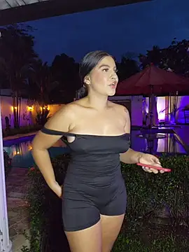 Pretty_Julieta webcam