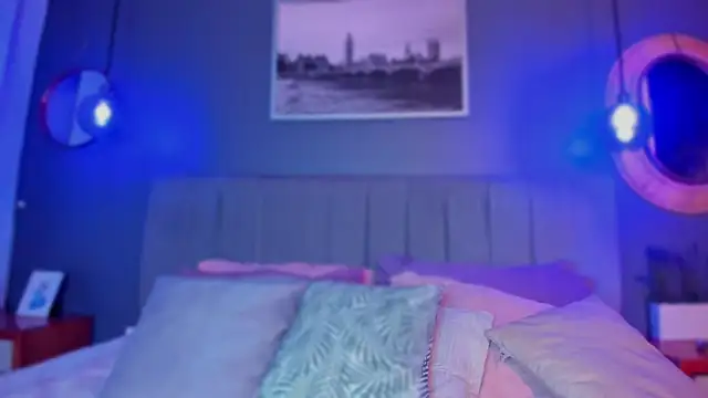Violettaa_Stone webcam