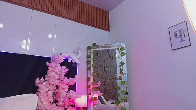 EbonyCoWorker webcam