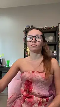 mini_girl_do_it_better - Mini_girl_do_it_better's free webcam - UK Sex Cams
