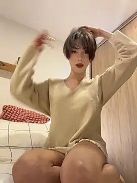 Nola - Trans webcam sex chat