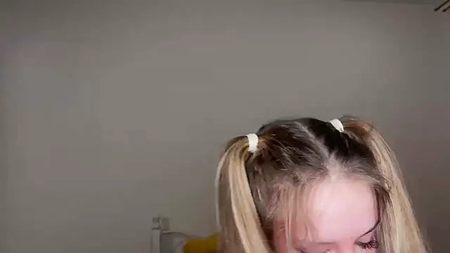 Catrinee webcam