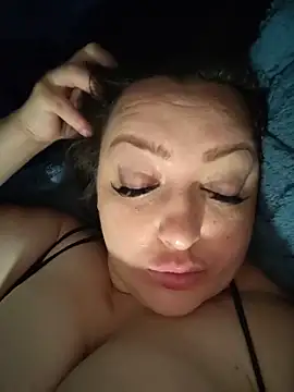 AMYRA_HOT webcam