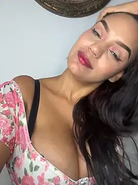 Sara-77 webcam