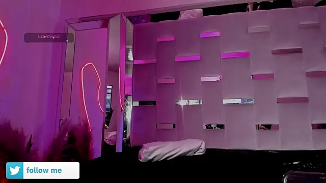 Sara_Foxx1 webcam