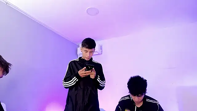 Handsomeboyss19 webcam