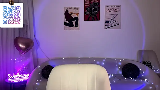 LinaMour webcam