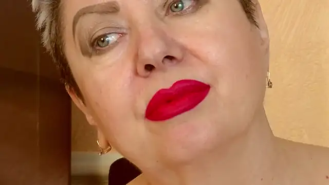 LadyPosh webcam
