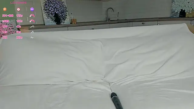 UWU_flower live cam on StripChat