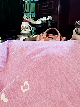 QueenSoreal webcam