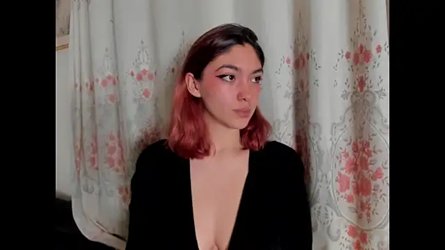 Victoria_Beaumont live cam on StripChat