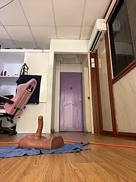 Eva_Feller69