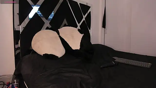 Anniewine_ webcam