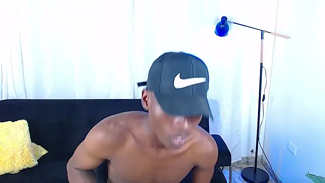 alexaandro18 webcam