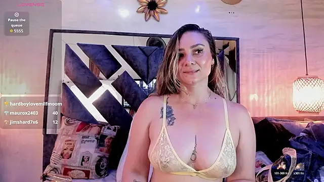 annie_vega17_ webcam