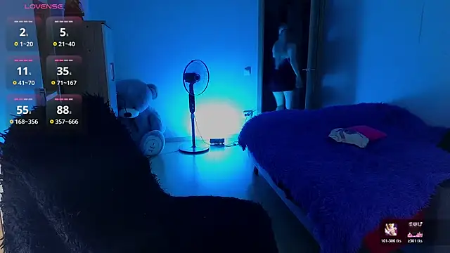 MilanaOmg webcam