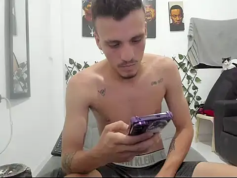Latins_Boss webcam