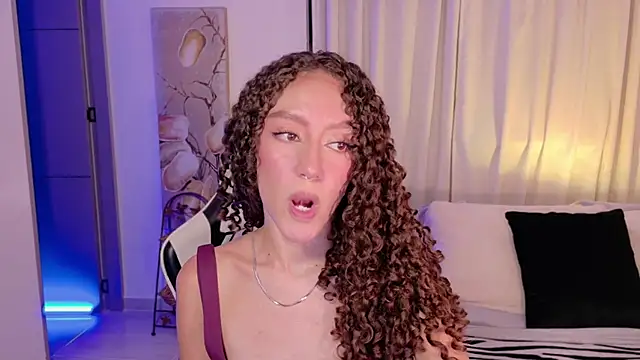 ChloeMoreti webcam