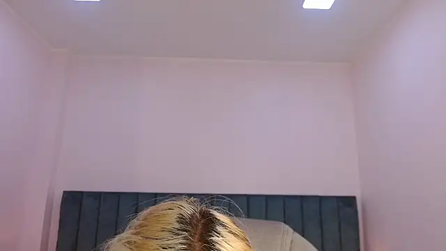 april_bunnyy webcam