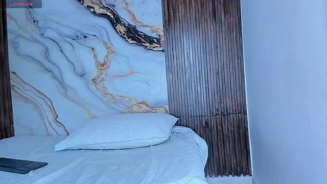 king_lovely_hornyy webcam