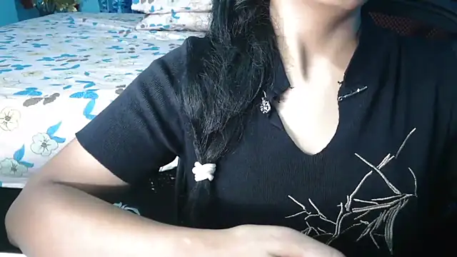 Cuteangle1 webcam