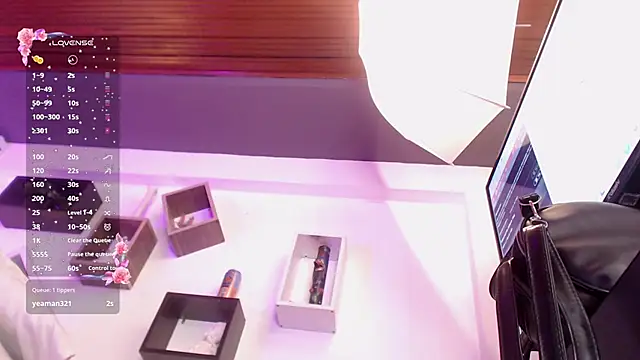 Chanel_milff_ webcam