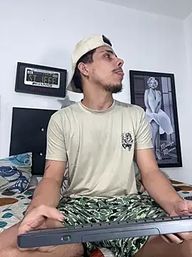 Luke_Stone webcam