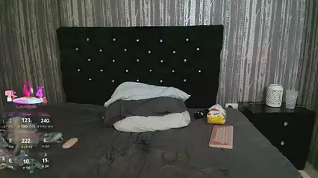Alicee_Moonn webcam