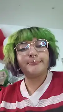 XxGreenGoodxX webcam