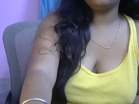 Queenxxx98 webcam