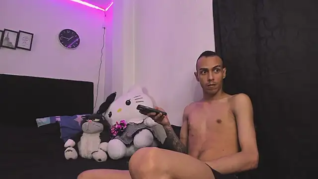 DerryAndIzzy webcam