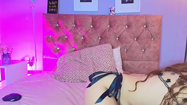 lilirousee webcam