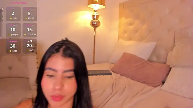 nina_joyce webcam