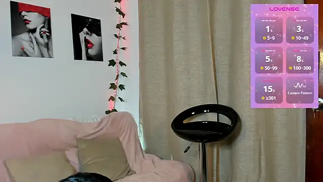 Rebeca_Marchetti webcam