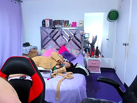 naomi_johnson webcam