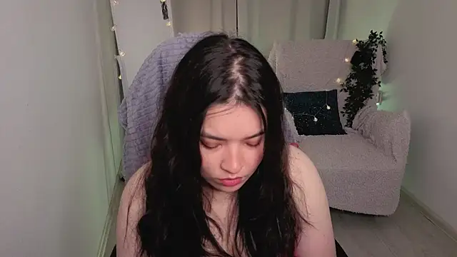 MomoRins webcam